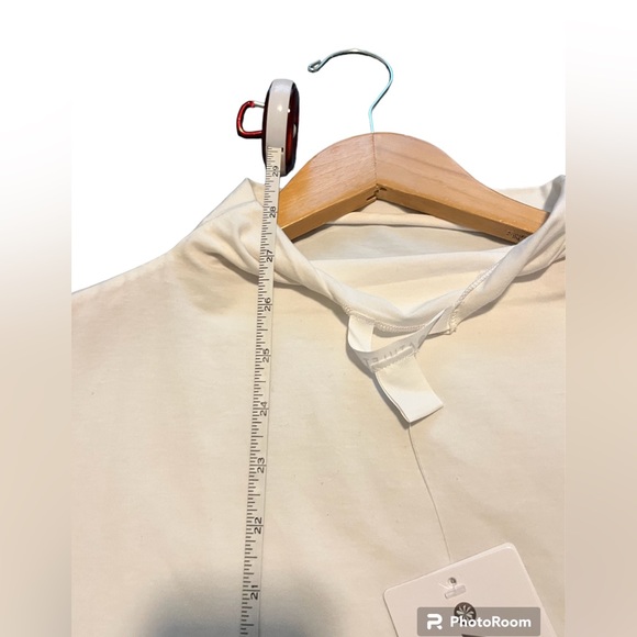 NWT ATHLETA sleeveless turtleneck shirt - Picture 5 of 7
